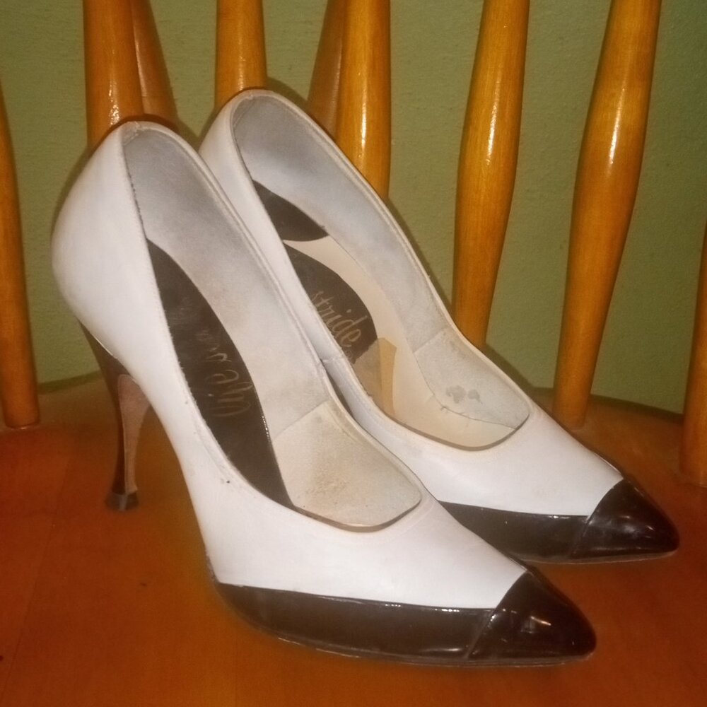 Bundle of 6 pairs of vintage ladie's high heel shoes, size 5.5